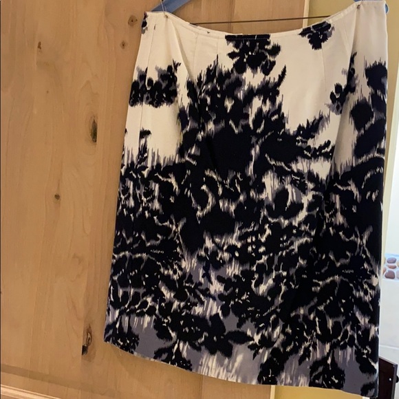 Worthington Dresses & Skirts - Ladies pencil skirt